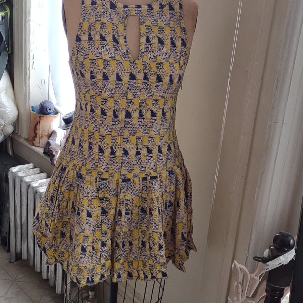 Eshàkti mini dress size M